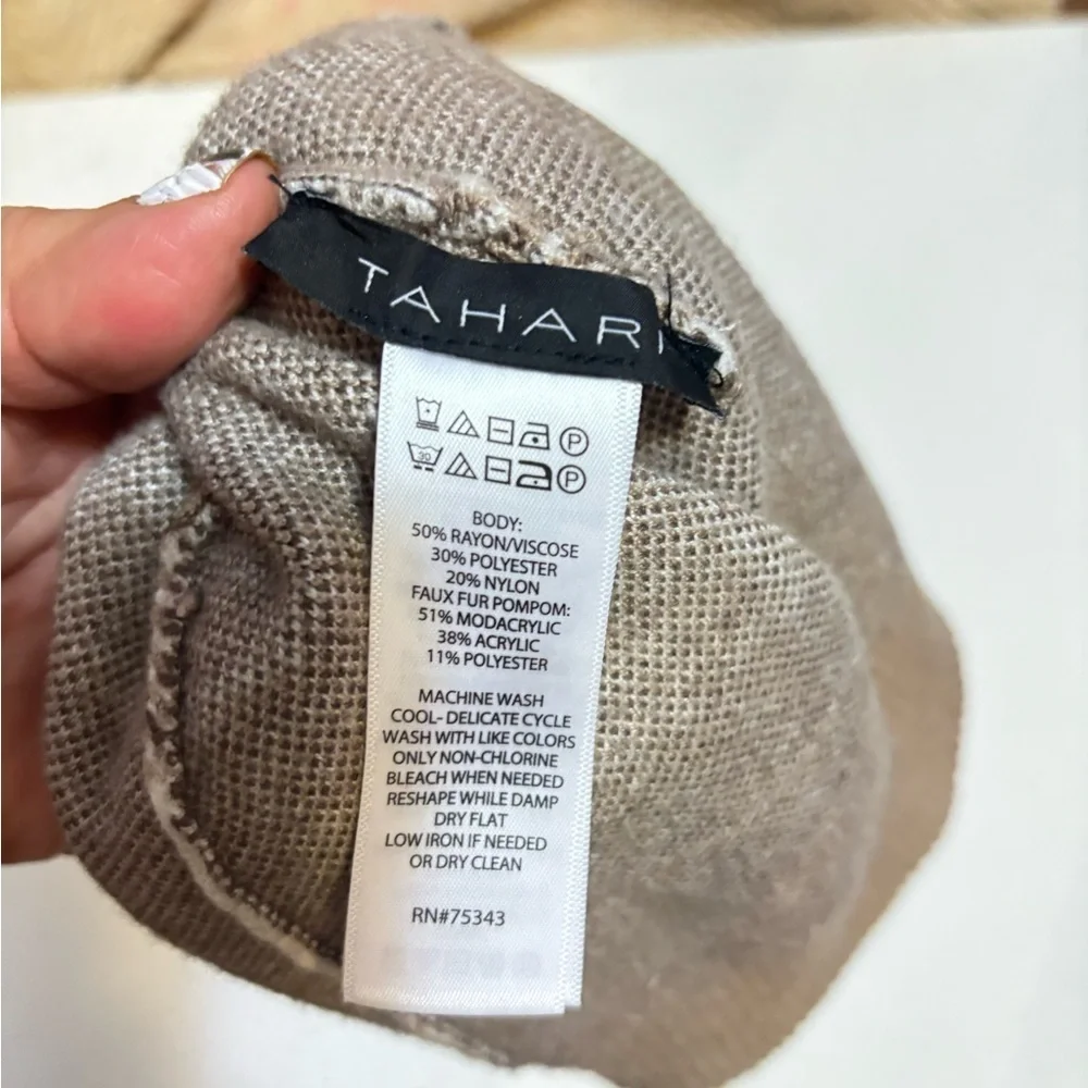 WOMEN BEANIE TAHARI